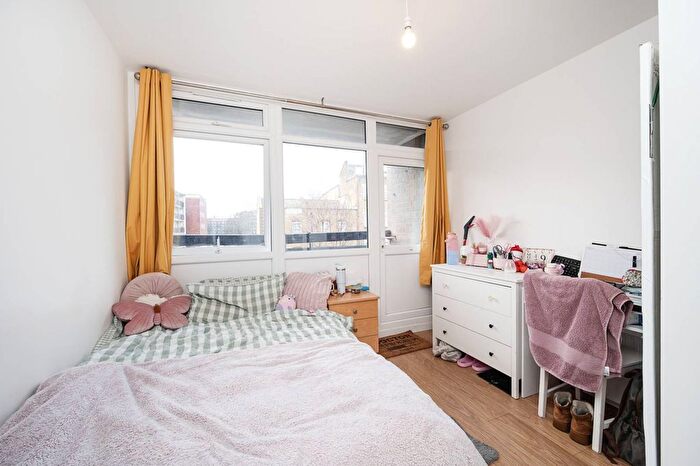 3 Bedroom Flat For Sale In Norton House, Bigland Street, Shadwell, London, E1