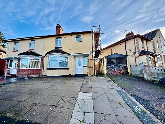 3 Bedroom Semi Detached House To Rent In Greenfield Road, Smethwick, B67