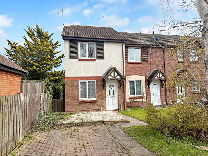 2 Bedroom Terraced House For Sale In Fenland Close, Middleleaze, Swindon, SN5