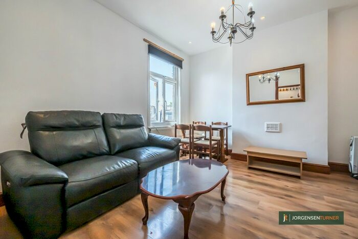 2 Bedroom Maisonette To Rent In Uxbridge Road, Shepherds Bush, London, W12