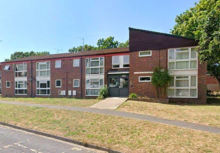 Flat For Sale In Calmore Drive, Calmore, Southampton, Hampshire, SO40