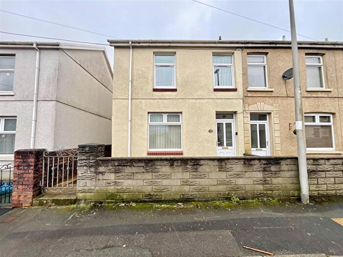 3 Bedroom Semi Detached House For Sale In Ynys Wen, Llanelli, SA14