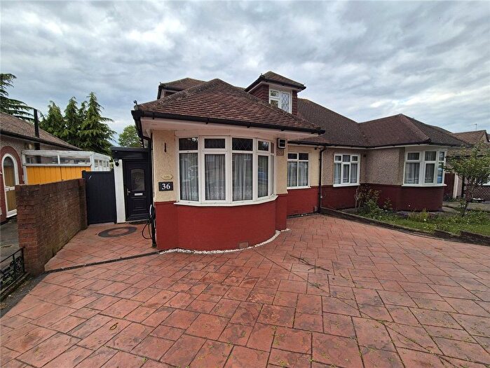4 Bedroom Bungalow For Sale In Gillmans Road, Orpington, Kent, BR5