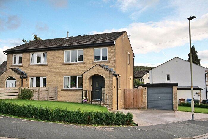 3 Bedroom Semi-Detached House For Sale In Sandy Lane, Embsay, BD23