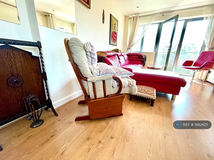2 Bedroom Flat To Rent In Aqua House, London, NW10