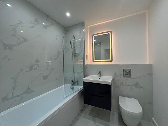 1 Bedroom Apartment To Rent In High Road, Chadwell Heath, RM6