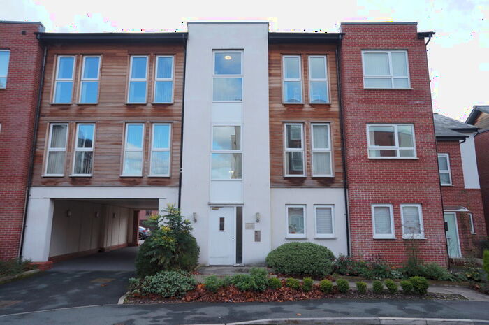 2 Bedroom Apartment To Rent In Georgia Avenue, West Didsbury, M20