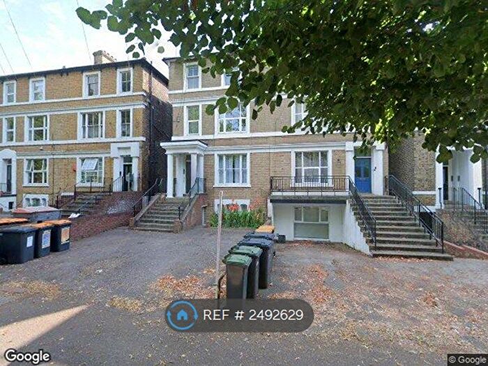 1 Bedroom Flat To Rent In Ashburnham Road, Bedford, MK40