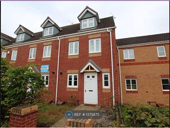 3 Bedroom Terraced House To Rent In Signet Square, Coventry, CV2