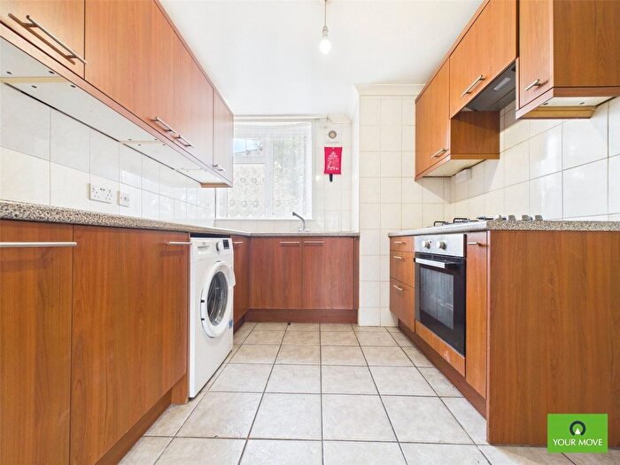 3 Bedroom Terraced House To Rent In Truro Walk, Romford, RM3