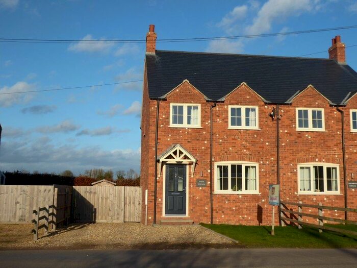 3 Bedroom Semi-Detached House To Rent In Campains Lane, Deeping St Nicholas, PE11