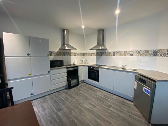8 Bedroom Apartment To Rent In Kinterbury Street, Plymouth, PL1