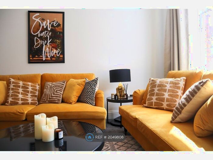 2 Bedroom Flat To Rent In High Street, Knaresborough, HG5