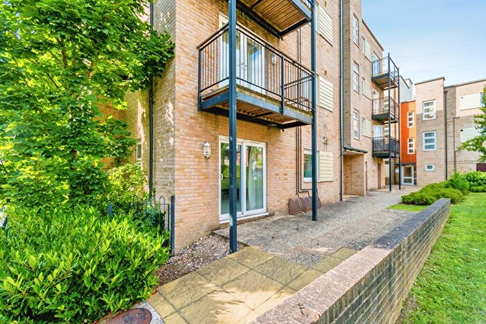 1 Bedroom Flat For Sale In Hut Farm Place, Chandler's Ford, Eastleigh, Hampshire, SO53