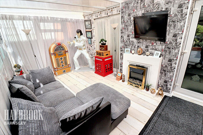 4 Bedroom Detached House For Sale In Hall Cross Avenue, Wombwell, S73