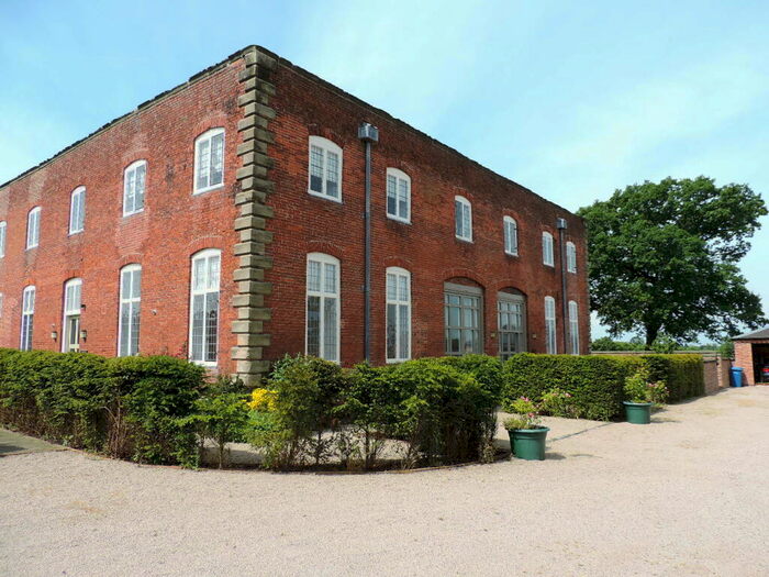 2 Bedroom Apartment To Rent In The Pavillion, Clifton Campville, B79