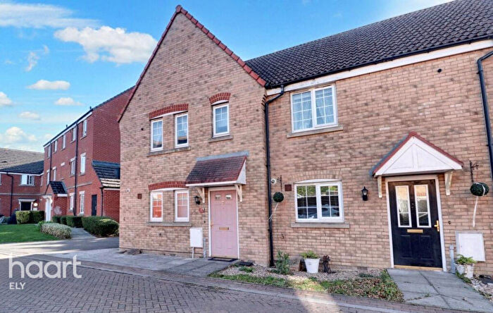 3 Bedroom End Of Terrace House For Sale In Heron Croft, Soham, CB7