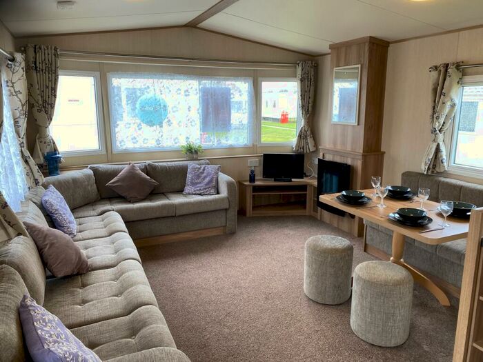 2 Bedroom Park Home For Sale In North Sea Lane, Cleethorpes, DN36