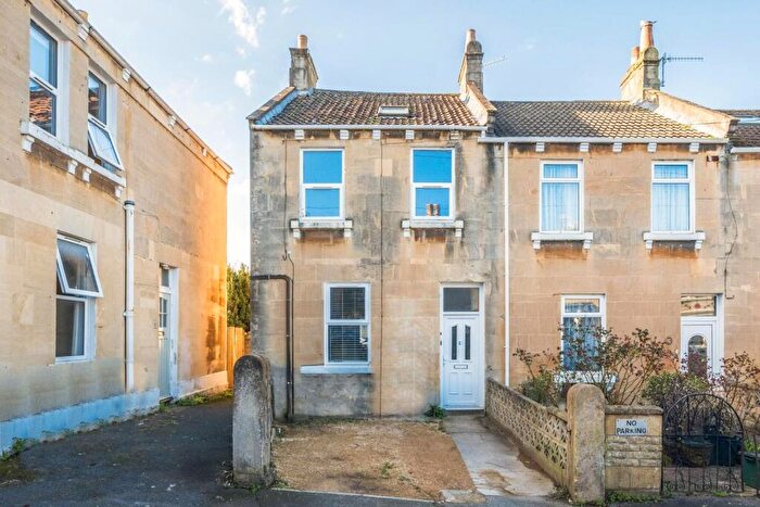 2 Bedroom Apartment For Sale In Lorne Road, Bath, BA2