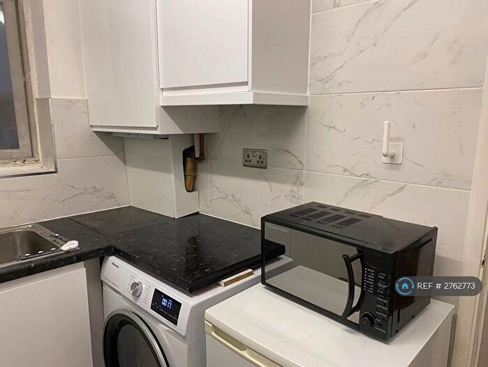 4 Bedroom Terraced House To Rent In Guildford Park Avenue, Guildford, GU2