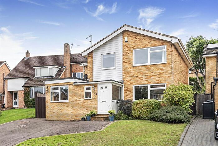 4 Bedroom Detached House For Sale In Rib Vale, Bengeo, SG14