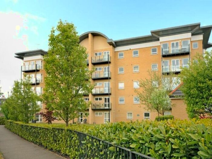 2 Bedroom Flat To Rent In Sparkes Close, Bromley, BR2