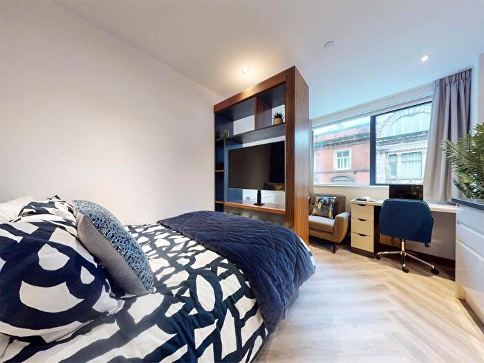Apartment To Rent In Apt, Live Oasis Deansgate #, M2