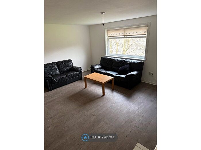 2 Bedroom Maisonette To Rent In The Auld Road, Cumbernauld, Glasgow, G67