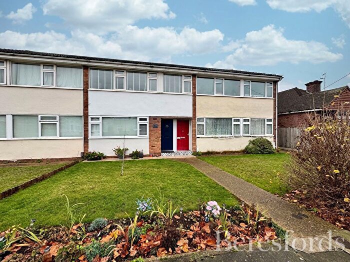 2 Bedroom Flat For Sale In Briscoe Road, Rainham, RM13