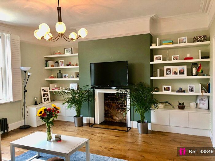 2 Bedroom Flat To Rent In Wickham Road, London, SE4