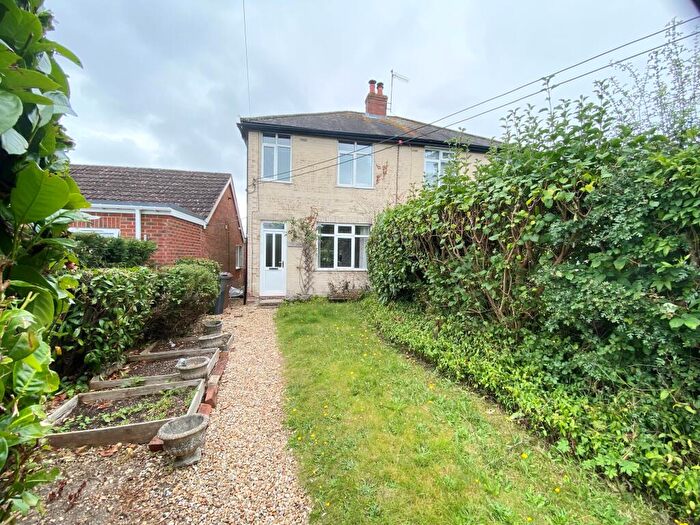 3 Bedroom Property To Rent In Whitenap Lane, Romsey, SO51