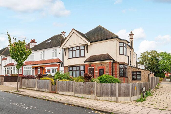 5 Bedroom End Of Terrace House To Rent In Woodfield Avenue, Streatham Hill, London, SW16