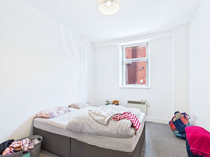 1 Bedroom Flat To Rent In Electra House, Farnsby Street, Swindon, SN1
