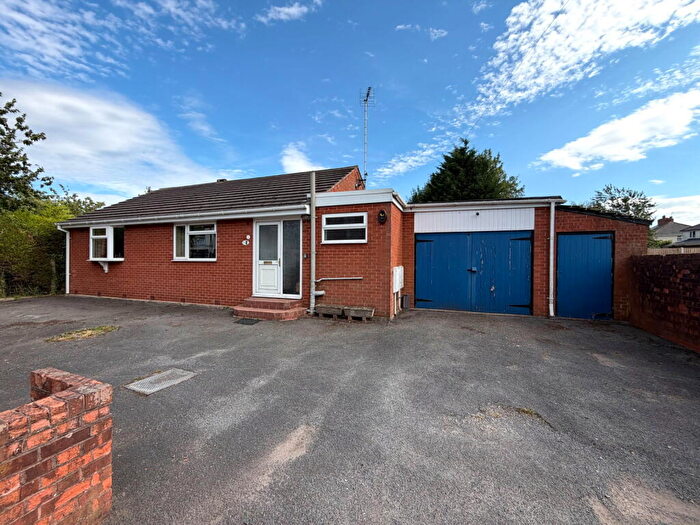 2 Bedroom Detached Bungalow For Sale In Crown Street, Clowne, Chesterfield, S43