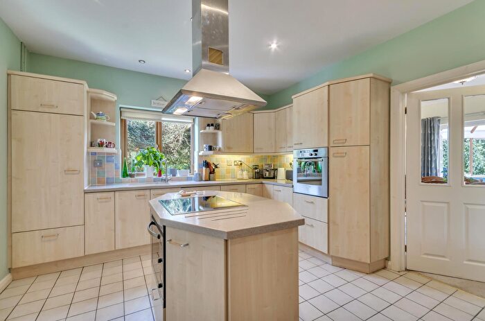 3 Bedroom Bungalow For Sale In Llwyn Y Garth, Llanfyllin, SY22 - Photo 4