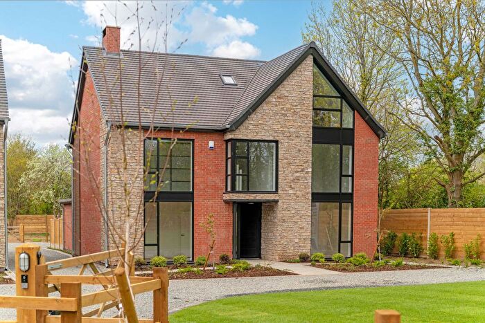 6 Bedroom Detached House To Rent In Southam Road, Dunchurch, Rugby, CV22