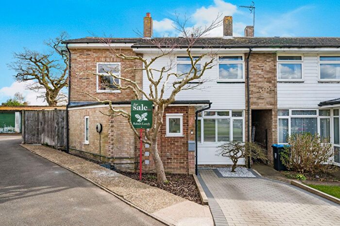 4 Bedroom End Of Terrace House For Sale In Hazelwood Road, Oxted, RH8