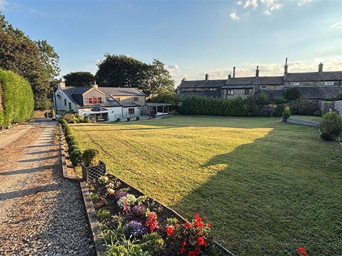 5 Bedroom Detached House For Sale In New Houses, Back Lyon Street, Queensbury, BD13