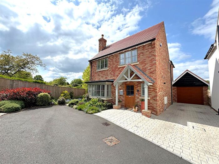 4 Bedroom Detached House For Sale In Chalky Road, Broadmayne, DT2