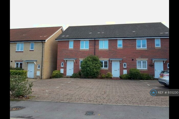 3 Bedroom End Of Terrace House To Rent In Honington Mews, Farnborough, GU14