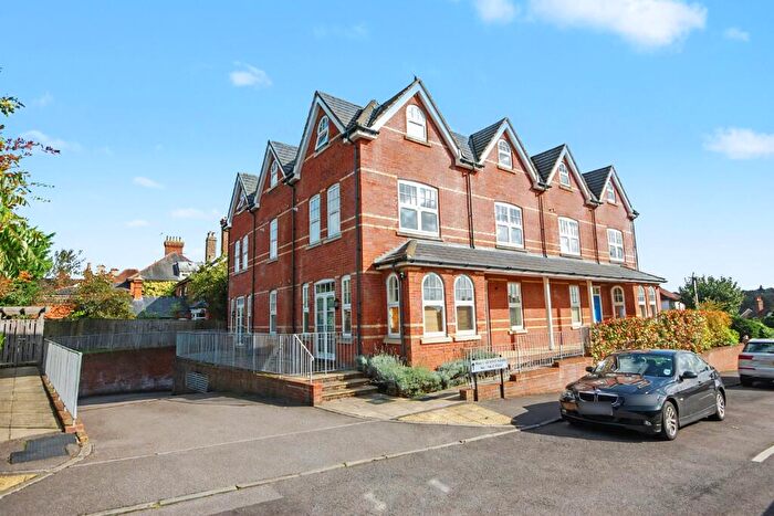 1 Bedroom Flat For Sale In Hale Road, Farnham, Surrey, GU9