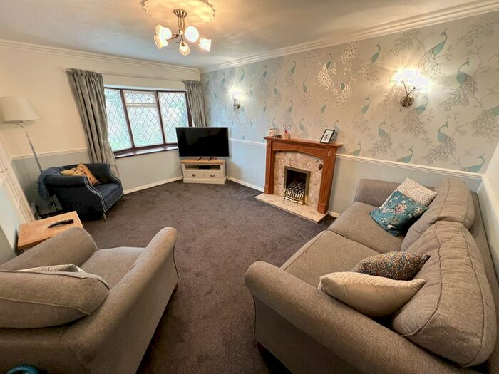 4 Bedroom Detached House For Sale In Hargrave Road, Shirley, Solihull, B90
