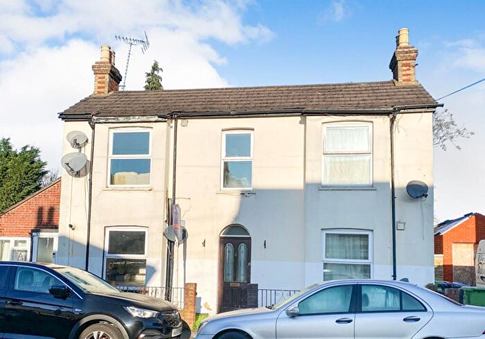 1 Bedroom Flat For Sale In Flat, Moorlands Road, Camberley, Surrey, GU15
