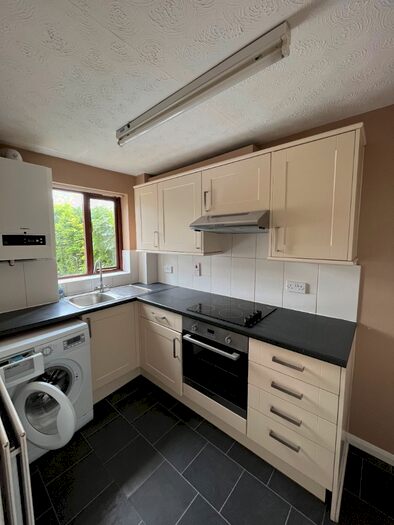 1 Bedroom Cluster House To Rent In St. Johns Drive, Carterton, Oxfordshire, OX18