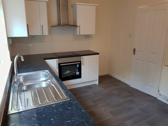 2 Bedroom House To Rent In Union Place, Tylorstown, Ferndale, CF43