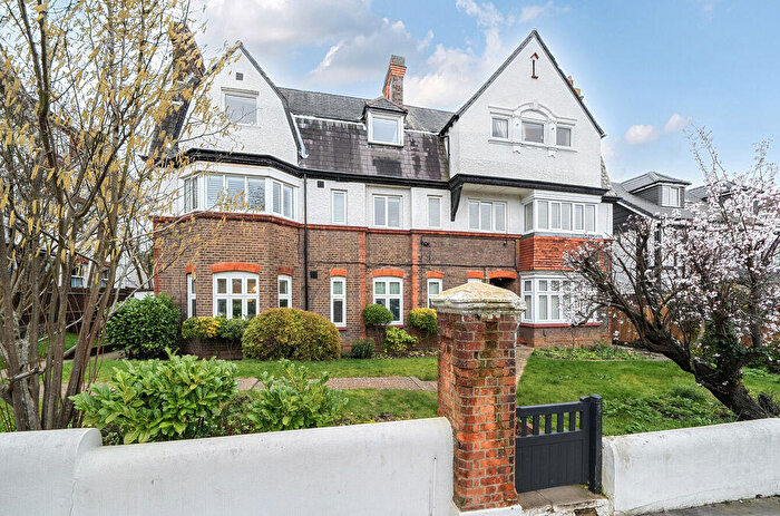 2 Bedroom Flat For Sale In Croham Park Avenue, South Croydon, CR2