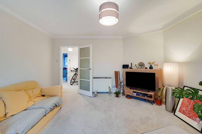 1 Bedroom Flat To Rent In Fellows Road, Belsize Park, London, NW3