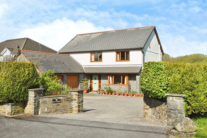 4 Bedroom Detached House For Sale In Pantyblodau Road, Blaenau, Ammanford, Carmarthenshire, SA18