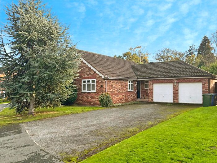 3 Bedroom Bungalow For Sale In Hatchellwood View, Doncaster, South Yorkshire, DN4
