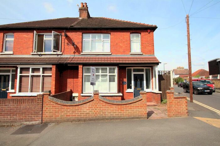 3 Bedroom Detached House To Rent In Oaklands Road, Bexleyheath, Kent, DA6